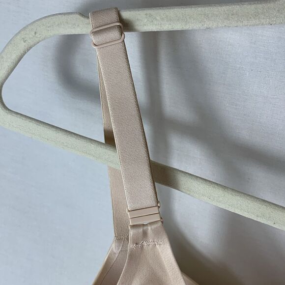 Victoria’s Secret Beige Lined Semi-Demi Wirefree Bra Size 36B - Picture 7 of 10